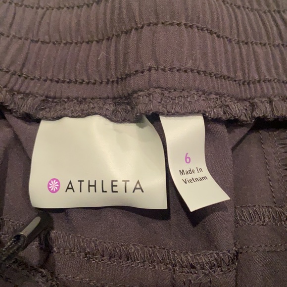 Athleta Black Cropped Ruched Pants - Picture 3 of 5